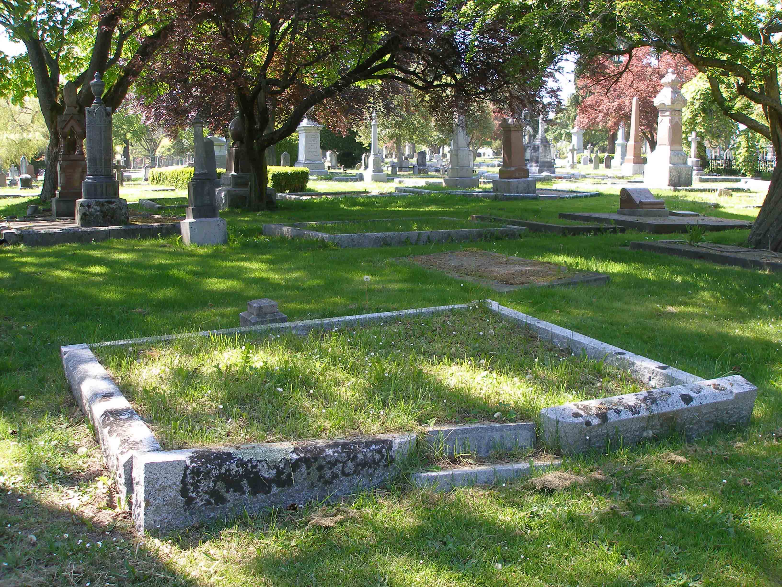 Thomas Nuttall tomb, Ross Bay Cemetery